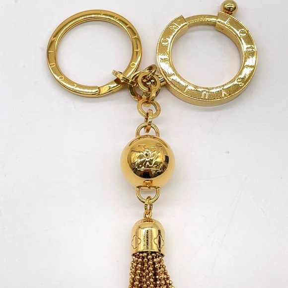 Auth Louis Vuitton Portecle Gold Color
Key Ring/Holder W/Box - Picture 5 of 10